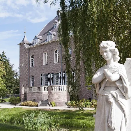 Kasteel Aldenghoor Bed & Breakfast 3*