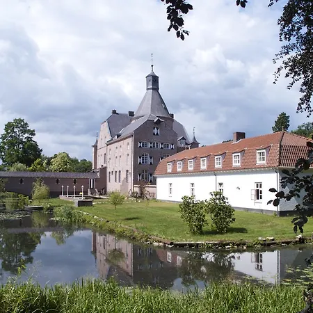 לינה וארוחת בוקר Kasteel Aldenghoor Haelen